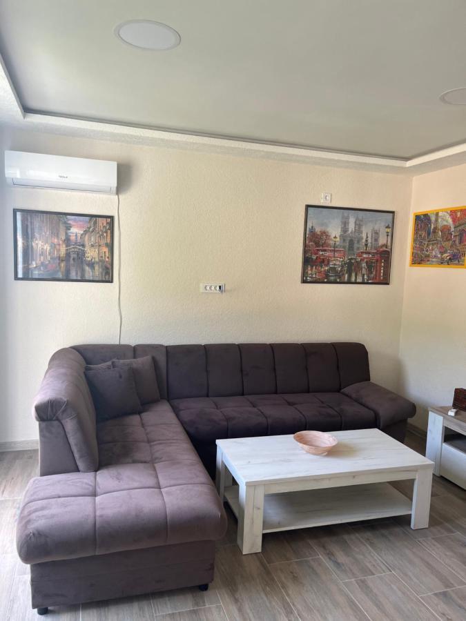 Apartment Rezevici *